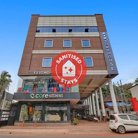 מלון Tullipurmbu Oyo Townhouse 1070 Ramis Plaza מראה חיצוני תמונה