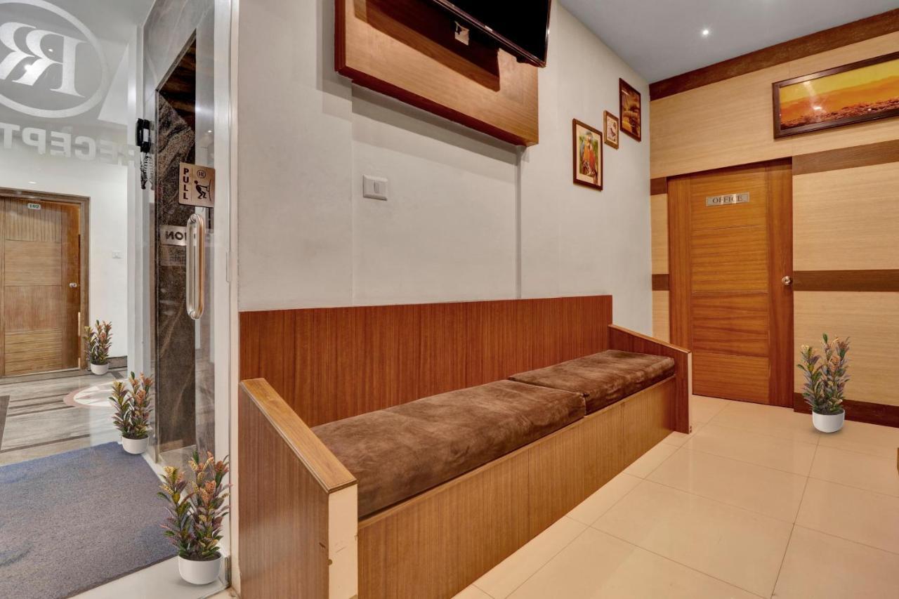 מלון Tullipurmbu Oyo Townhouse 1070 Ramis Plaza מראה חיצוני תמונה