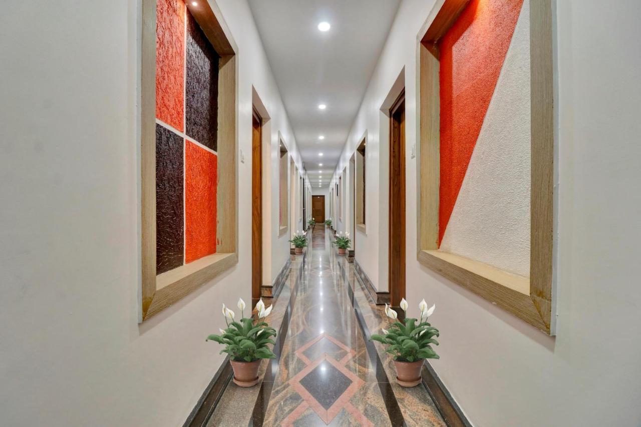 מלון Tullipurmbu Oyo Townhouse 1070 Ramis Plaza מראה חיצוני תמונה
