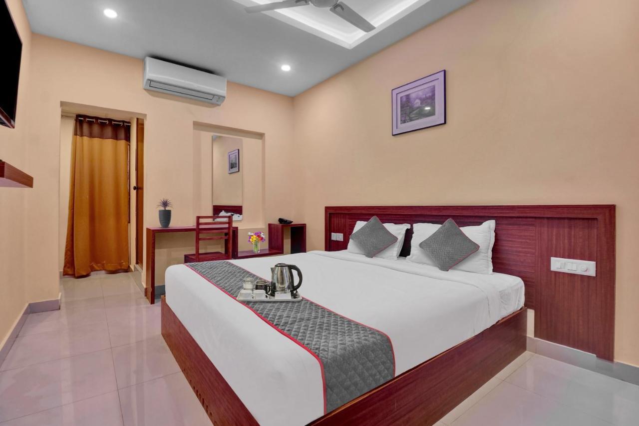 מלון Tullipurmbu Oyo Townhouse 1070 Ramis Plaza מראה חיצוני תמונה